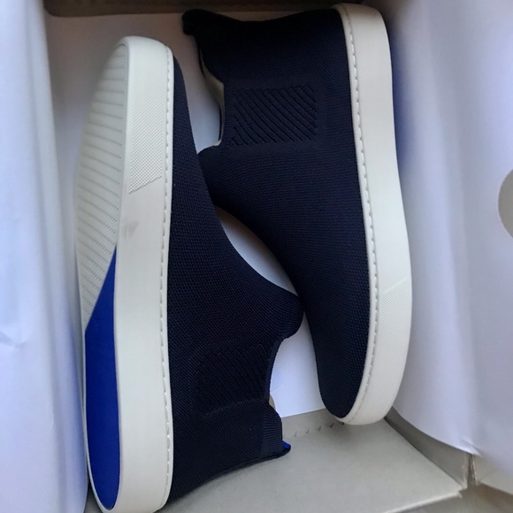 *Limited Edition* Rothy's The Chelsea
NIGHTFALL SIZE: 10.5 - Picture 8 of 12